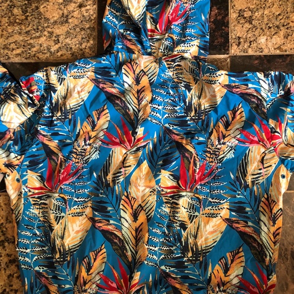 Menβs Guess Hoodie - Picture 5 of 8